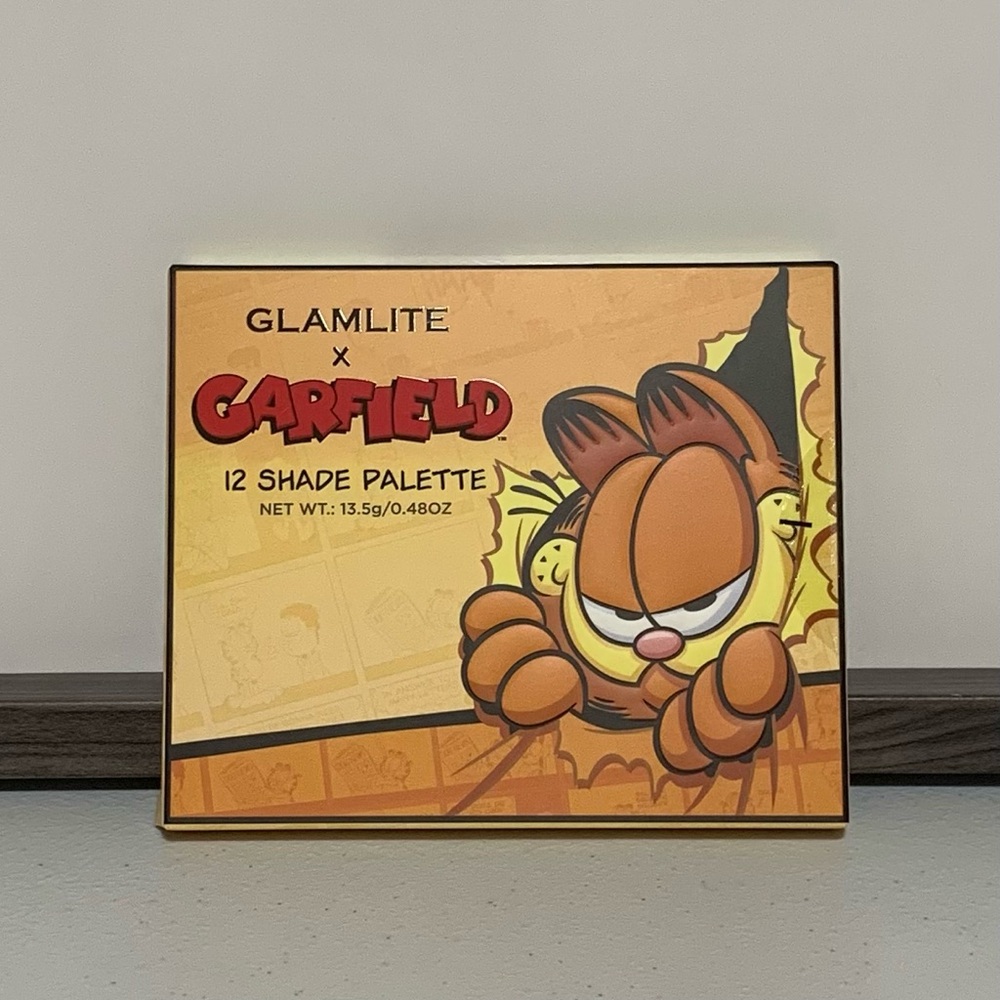 Glamlite x Garfield Eyeshadow Palette-New